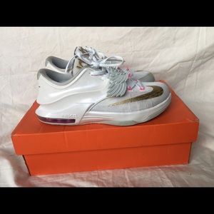 KD 7 Aunt Pearl